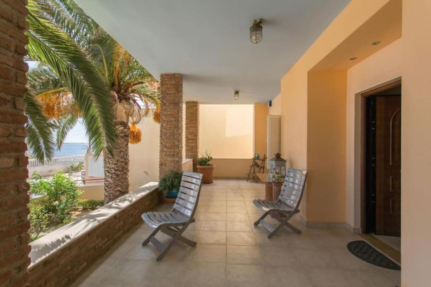 Surf House Villa Artemida  Buitenkant foto