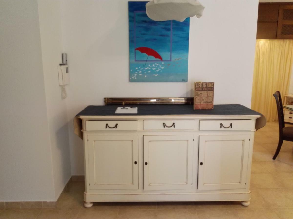 Surf House Villa Artemida  Buitenkant foto